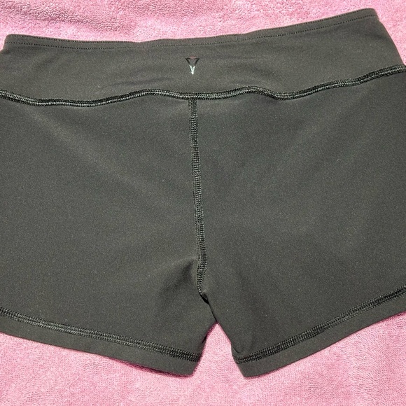 🌟NWOT🌟 Ivivva: Girls Reversible Shorts - Size 14 - Picture 2 of 11
